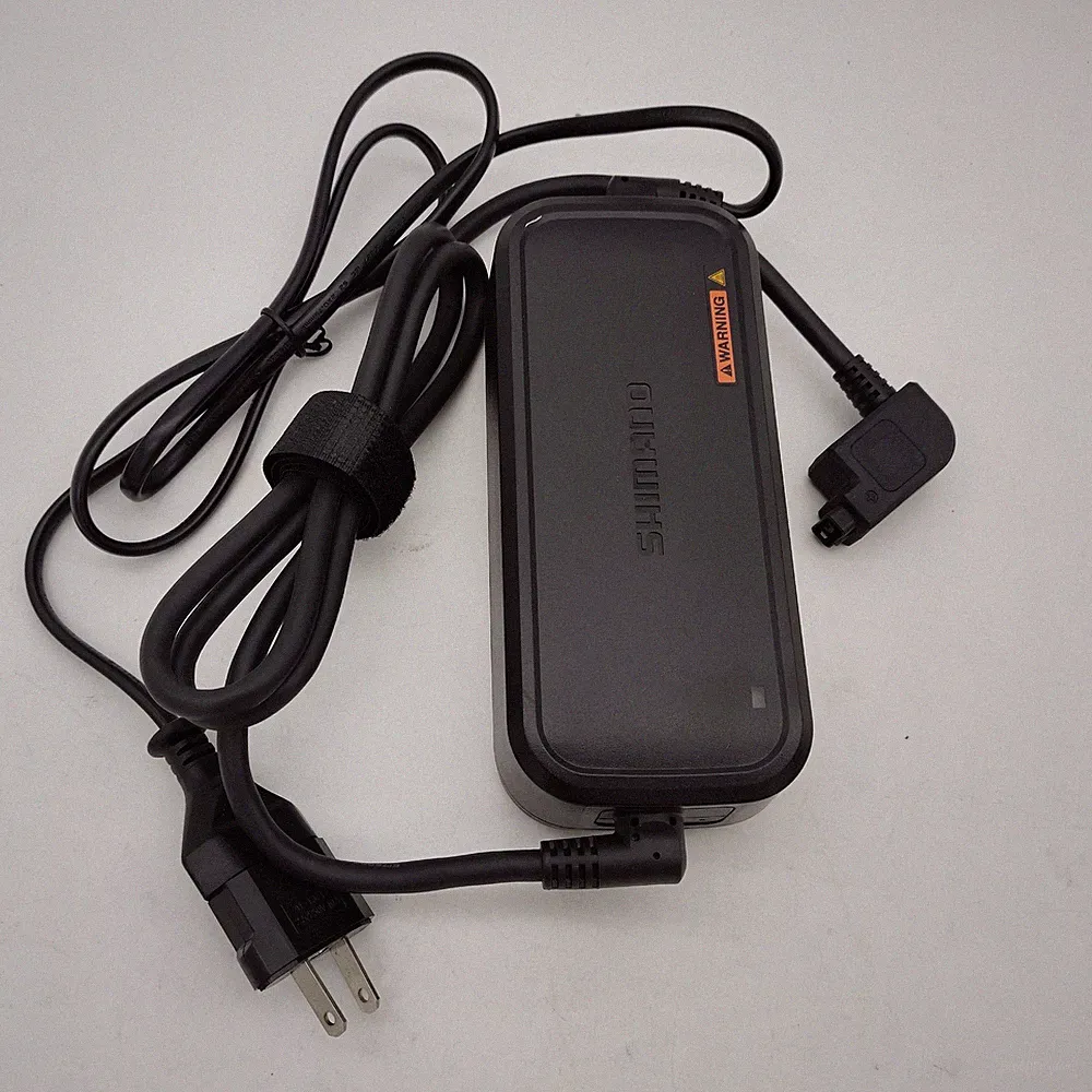 Shimano Steps EC-E8004 E-Bike Charger w/ AC Power Cable (Black)